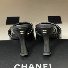 2026早春度假系列爆品🔥Chanel 小香26A 经典双C菱格鱼嘴蜜儿高跟拖鞋标志性双C扣凉拖鞋简约时 2026早春度假系列爆品🔥Chanel 小香26A 经典双C菱格鱼嘴蜜儿高跟拖鞋标志性双C扣凉拖鞋简约时