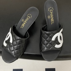 2026早春度假系列爆品🔥Chanel 小香26A 经典双C菱格鱼嘴蜜儿高跟拖鞋标志性双C扣凉拖鞋简约时 2026早春度假系列爆品🔥Chanel 小香26A 经典双C菱格鱼嘴蜜儿高跟拖鞋标志性双C扣凉拖鞋简约时