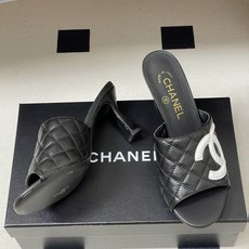 2026早春度假系列爆品🔥Chanel 小香26A 经典双C菱格鱼嘴蜜儿高跟拖鞋标志性双C扣凉拖鞋简约时 2026早春度假系列爆品🔥Chanel 小香26A 经典双C菱格鱼嘴蜜儿高跟拖鞋标志性双C扣凉拖鞋简约时