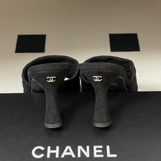 2026早春度假系列爆品🔥Chanel 小香26A 经典菱格鱼嘴蜜儿高跟拖鞋标志性双C扣凉拖鞋简约时尚, 2026早春度假系列爆品🔥Chanel 小香26A 经典菱格鱼嘴蜜儿高跟拖鞋标志性双C扣凉拖鞋简约时尚,