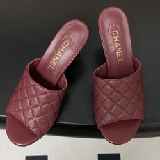 2026早春度假系列爆品🔥Chanel 小香26A 经典菱格鱼嘴蜜儿高跟拖鞋标志性双C扣凉拖鞋简约时尚, 2026早春度假系列爆品🔥Chanel 小香26A 经典菱格鱼嘴蜜儿高跟拖鞋标志性双C扣凉拖鞋简约时尚,