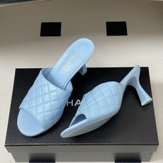 2026早春度假系列爆品🔥Chanel 小香26A 经典菱格鱼嘴蜜儿高跟拖鞋标志性双C扣凉拖鞋简约时尚, 2026早春度假系列爆品🔥Chanel 小香26A 经典菱格鱼嘴蜜儿高跟拖鞋标志性双C扣凉拖鞋简约时尚,