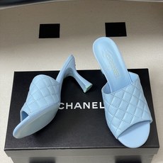 2026早春度假系列爆品🔥Chanel 小香26A 经典菱格鱼嘴蜜儿高跟拖鞋标志性双C扣凉拖鞋简约时尚, 2026早春度假系列爆品🔥Chanel 小香26A 经典菱格鱼嘴蜜儿高跟拖鞋标志性双C扣凉拖鞋简约时尚,