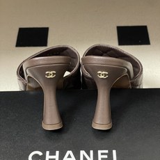 2026早春度假系列爆品🔥Chanel 小香26A 经典菱格鱼嘴蜜儿高跟拖鞋标志性双C扣凉拖鞋简约时尚, 2026早春度假系列爆品🔥Chanel 小香26A 经典菱格鱼嘴蜜儿高跟拖鞋标志性双C扣凉拖鞋简约时尚,