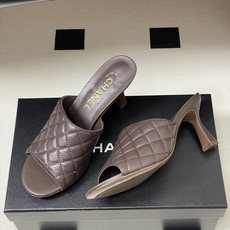 2026早春度假系列爆品🔥Chanel 小香26A 经典菱格鱼嘴蜜儿高跟拖鞋标志性双C扣凉拖鞋简约时尚, 2026早春度假系列爆品🔥Chanel 小香26A 经典菱格鱼嘴蜜儿高跟拖鞋标志性双C扣凉拖鞋简约时尚,