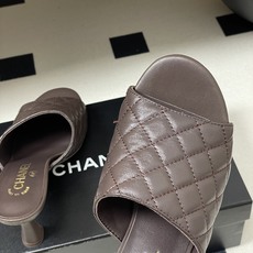 2026早春度假系列爆品🔥Chanel 小香26A 经典菱格鱼嘴蜜儿高跟拖鞋标志性双C扣凉拖鞋简约时尚, 2026早春度假系列爆品🔥Chanel 小香26A 经典菱格鱼嘴蜜儿高跟拖鞋标志性双C扣凉拖鞋简约时尚,