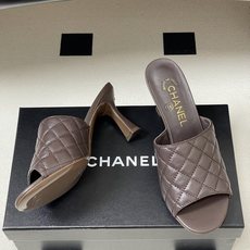 2026早春度假系列爆品🔥Chanel 小香26A 经典菱格鱼嘴蜜儿高跟拖鞋标志性双C扣凉拖鞋简约时尚, 2026早春度假系列爆品🔥Chanel 小香26A 经典菱格鱼嘴蜜儿高跟拖鞋标志性双C扣凉拖鞋简约时尚,