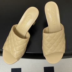 2026早春度假系列爆品🔥Chanel 小香26A 经典菱格鱼嘴蜜儿高跟拖鞋标志性双C扣凉拖鞋简约时尚, 2026早春度假系列爆品🔥Chanel 小香26A 经典菱格鱼嘴蜜儿高跟拖鞋标志性双C扣凉拖鞋简约时尚,