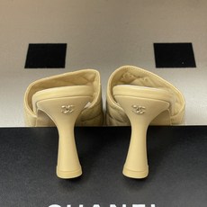 2026早春度假系列爆品🔥Chanel 小香26A 经典菱格鱼嘴蜜儿高跟拖鞋标志性双C扣凉拖鞋简约时尚, 2026早春度假系列爆品🔥Chanel 小香26A 经典菱格鱼嘴蜜儿高跟拖鞋标志性双C扣凉拖鞋简约时尚,