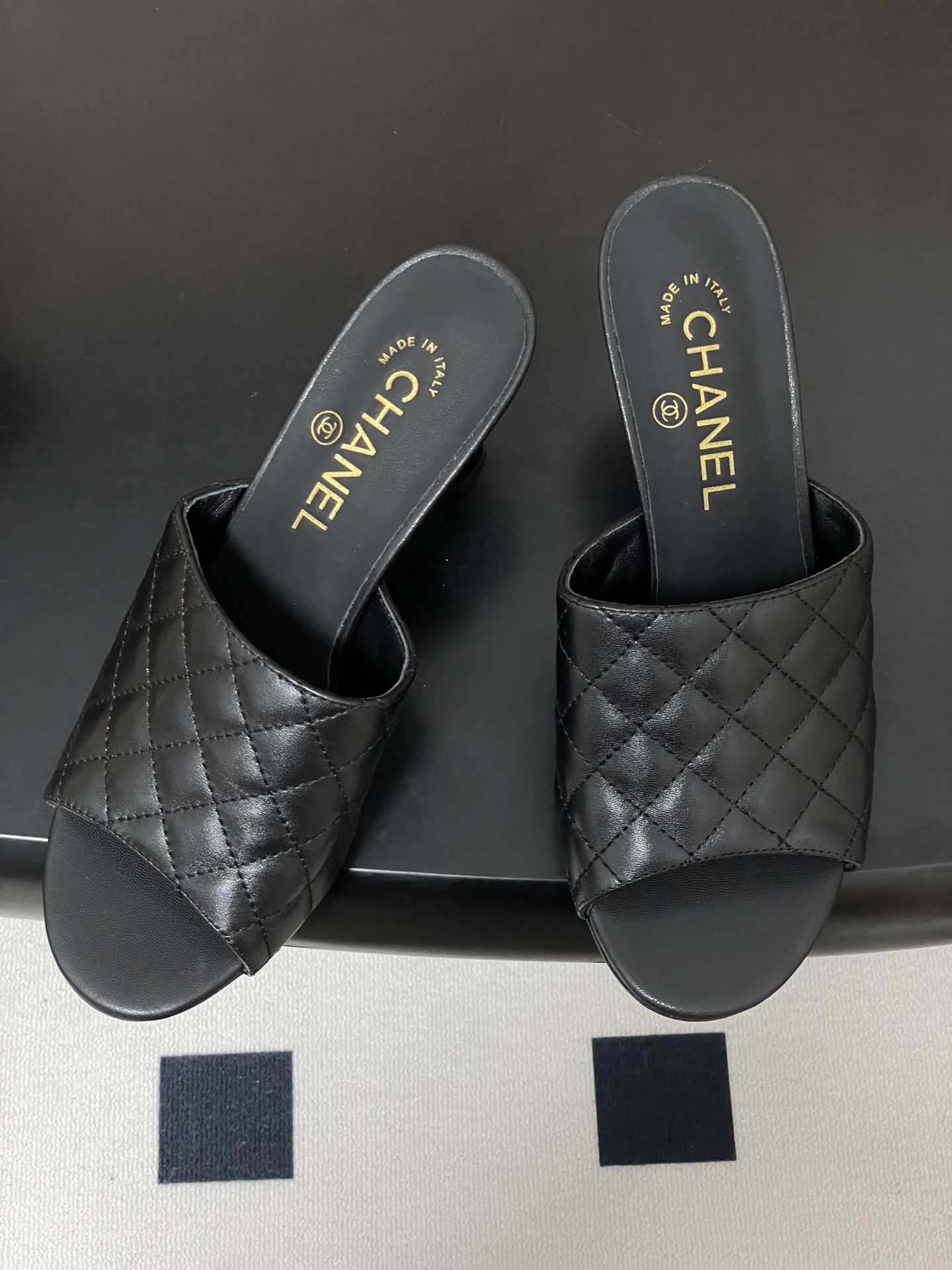 2026早春度假系列爆品🔥Chanel 小香26A 经典菱格鱼嘴蜜儿高跟拖鞋标志性双C扣凉拖鞋简约时尚, 2026早春度假系列爆品🔥Chanel 小香26A 经典菱格鱼嘴蜜儿高跟拖鞋标志性双C扣凉拖鞋简约时尚,