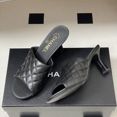 2026早春度假系列爆品🔥Chanel 小香26A 经典菱格鱼嘴蜜儿高跟拖鞋标志性双C扣凉拖鞋简约时尚, 2026早春度假系列爆品🔥Chanel 小香26A 经典菱格鱼嘴蜜儿高跟拖鞋标志性双C扣凉拖鞋简约时尚,