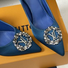 26ss春夏新款 LOUIS VUITTON 路易威登 LV MET 经典字母钻扣高跟鞋尖头缎面水钻扣细 26ss春夏新款 LOUIS VUITTON 路易威登 LV MET 经典字母钻扣高跟鞋尖头缎面水钻扣细