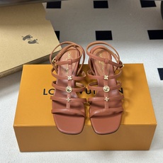 26ss夏季新款 LOUIS VUITTON 路易威登 LV GAIA凉鞋方头罗马五金扣粗跟凉鞋Gaia 26ss夏季新款 LOUIS VUITTON 路易威登 LV GAIA凉鞋方头罗马五金扣粗跟凉鞋Gaia