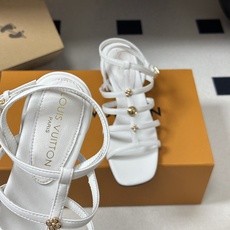 26ss夏季新款 LOUIS VUITTON 路易威登 LV GAIA凉鞋方头罗马五金扣粗跟凉鞋Gaia 26ss夏季新款 LOUIS VUITTON 路易威登 LV GAIA凉鞋方头罗马五金扣粗跟凉鞋Gaia