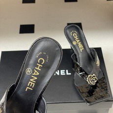 26Ss春夏新款Chanel 小香26最新走秀款 经典双C扣/山茶花人字拖鞋高跟凉拖鞋方头夹脚人字拖鞋细 26Ss春夏新款Chanel 小香26最新走秀款 经典双C扣/山茶花人字拖鞋高跟凉拖鞋方头夹脚人字拖鞋细