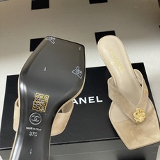 26Ss春夏新款Chanel 小香26最新走秀款 经典双C扣/山茶花人字拖鞋高跟凉拖鞋方头夹脚人字拖鞋细 26Ss春夏新款Chanel 小香26最新走秀款 经典双C扣/山茶花人字拖鞋高跟凉拖鞋方头夹脚人字拖鞋细