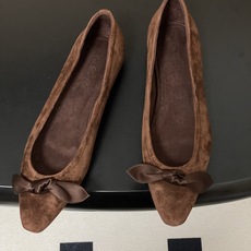 Loro Piana 诺悠翩雅 LP 春夏新款 Primula蝴蝶结平底芭蕾舞鞋麂皮老钱风复古浅口单鞋这 Loro Piana 诺悠翩雅 LP 春夏新款 Primula蝴蝶结平底芭蕾舞鞋麂皮老钱风复古浅口单鞋这