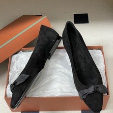 Loro Piana 诺悠翩雅 LP 春夏新款 Primula蝴蝶结平底芭蕾舞鞋麂皮老钱风复古浅口单鞋这 Loro Piana 诺悠翩雅 LP 春夏新款 Primula蝴蝶结平底芭蕾舞鞋麂皮老钱风复古浅口单鞋这