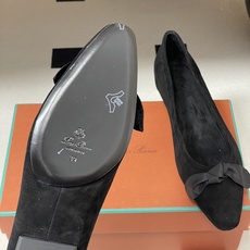 Loro Piana 诺悠翩雅 LP 春夏新款 Primula蝴蝶结平底芭蕾舞鞋麂皮老钱风复古浅口单鞋这 Loro Piana 诺悠翩雅 LP 春夏新款 Primula蝴蝶结平底芭蕾舞鞋麂皮老钱风复古浅口单鞋这
