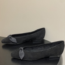 Loro Piana 诺悠翩雅 LP 春夏新款 Primula蝴蝶结平底芭蕾舞鞋麂皮老钱风复古浅口单鞋这 Loro Piana 诺悠翩雅 LP 春夏新款 Primula蝴蝶结平底芭蕾舞鞋麂皮老钱风复古浅口单鞋这