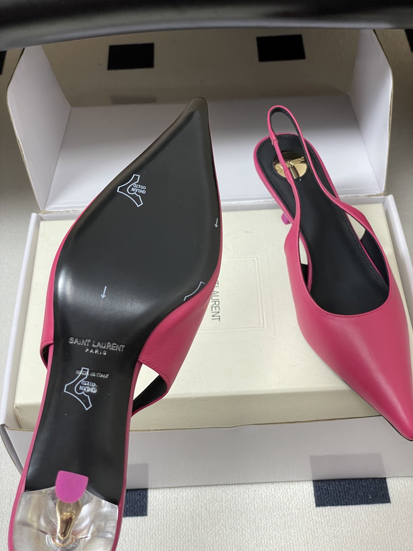 (配高档飞机盒✈️)Saint Laurent 26SS春夏新款 YSL 尖头后空凉鞋🆕透明小猫跟凉鞋自 (配高档飞机盒✈️)Saint Laurent 26SS春夏新款 YSL 尖头后空凉鞋🆕透明小猫跟凉鞋自