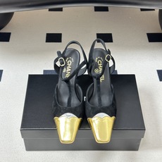 2026春夏新款 Chanel 小香走秀款 小方头金头高跟凉鞋复古风浅口粗高跟单鞋鞋头的金属色是品牌最具 2026春夏新款 Chanel 小香走秀款 小方头金头高跟凉鞋复古风浅口粗高跟单鞋鞋头的金属色是品牌最具