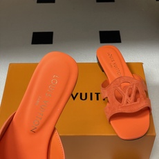 经典款Louis vuitteon路易威登 Lv Isola凉拖鞋系列经典字母logo大扣一字带粗跟拖鞋 经典款Louis vuitteon路易威登 Lv Isola凉拖鞋系列经典字母logo大扣一字带粗跟拖鞋