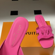 经典款Louis vuitteon路易威登 Lv Isola凉拖鞋系列经典字母logo大扣一字带粗跟拖鞋 经典款Louis vuitteon路易威登 Lv Isola凉拖鞋系列经典字母logo大扣一字带粗跟拖鞋