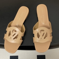 经典款Louis vuitteon路易威登 Lv Isola凉拖鞋系列经典字母logo大扣一字带粗跟拖鞋 经典款Louis vuitteon路易威登 Lv Isola凉拖鞋系列经典字母logo大扣一字带粗跟拖鞋