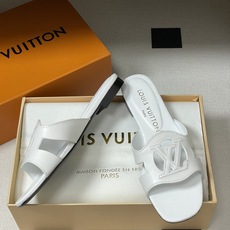 经典款Louis vuitteon路易威登 Lv Isola凉拖鞋系列经典字母logo大扣一字带粗跟拖鞋 经典款Louis vuitteon路易威登 Lv Isola凉拖鞋系列经典字母logo大扣一字带粗跟拖鞋