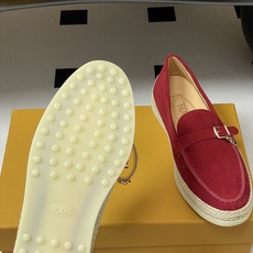 26Ss早春新款 TOD'S托德斯 磨砂皮面草编麻绳底乐福鞋经典蝴蝶结厚底休闲单鞋本款乐福鞋以绒面皮革制 26Ss早春新款 TOD'S托德斯 磨砂皮面草编麻绳底乐福鞋经典蝴蝶结厚底休闲单鞋本款乐福鞋以绒面皮革制