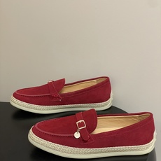 26Ss早春新款 TOD'S托德斯 磨砂皮面草编麻绳底乐福鞋经典蝴蝶结厚底休闲单鞋本款乐福鞋以绒面皮革制 26Ss早春新款 TOD'S托德斯 磨砂皮面草编麻绳底乐福鞋经典蝴蝶结厚底休闲单鞋本款乐福鞋以绒面皮革制