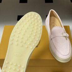 26Ss早春新款 TOD'S托德斯 磨砂皮面草编麻绳底乐福鞋经典蝴蝶结厚底休闲单鞋本款乐福鞋以绒面皮革制 26Ss早春新款 TOD'S托德斯 磨砂皮面草编麻绳底乐福鞋经典蝴蝶结厚底休闲单鞋本款乐福鞋以绒面皮革制