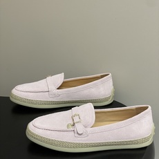 26Ss早春新款 TOD'S托德斯 磨砂皮面草编麻绳底乐福鞋经典蝴蝶结厚底休闲单鞋本款乐福鞋以绒面皮革制 26Ss早春新款 TOD'S托德斯 磨砂皮面草编麻绳底乐福鞋经典蝴蝶结厚底休闲单鞋本款乐福鞋以绒面皮革制