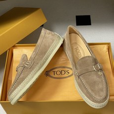 26Ss早春新款 TOD'S托德斯 磨砂皮面草编麻绳底乐福鞋经典蝴蝶结厚底休闲单鞋本款乐福鞋以绒面皮革制 26Ss早春新款 TOD'S托德斯 磨砂皮面草编麻绳底乐福鞋经典蝴蝶结厚底休闲单鞋本款乐福鞋以绒面皮革制
