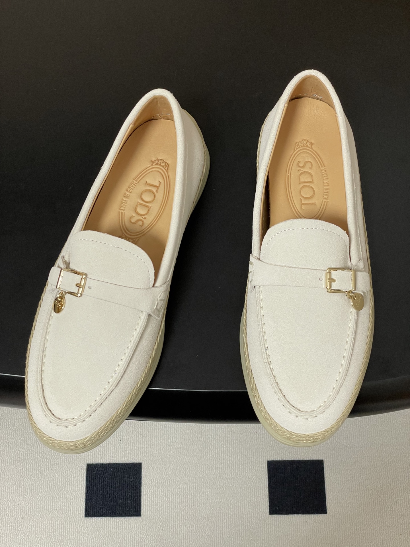 26Ss早春新款 TOD'S托德斯 磨砂皮面草编麻绳底乐福鞋经典蝴蝶结厚底休闲单鞋本款乐福鞋以绒面皮革制