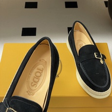 26Ss早春新款 TOD'S托德斯 磨砂皮面草编麻绳底乐福鞋经典蝴蝶结厚底休闲单鞋本款乐福鞋以绒面皮革制 26Ss早春新款 TOD'S托德斯 磨砂皮面草编麻绳底乐福鞋经典蝴蝶结厚底休闲单鞋本款乐福鞋以绒面皮革制