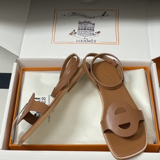 顶级品质(配高档飞机盒✈️)Hermes 爱马仕🐎 2026春夏新款 H家Juliette凉鞋系列经典猪 顶级品质(配高档飞机盒✈️)Hermes 爱马仕🐎 2026春夏新款 H家Juliette凉鞋系列经典猪