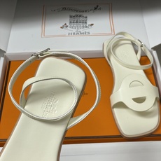 顶级品质(配高档飞机盒✈️)Hermes 爱马仕🐎 2026春夏新款 H家Juliette凉鞋系列经典猪 顶级品质(配高档飞机盒✈️)Hermes 爱马仕🐎 2026春夏新款 H家Juliette凉鞋系列经典猪