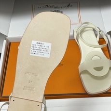 顶级品质(配高档飞机盒✈️)Hermes 爱马仕🐎 2026春夏新款 H家Juliette凉鞋系列经典猪 顶级品质(配高档飞机盒✈️)Hermes 爱马仕🐎 2026春夏新款 H家Juliette凉鞋系列经典猪