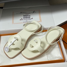 顶级品质(配高档飞机盒✈️)Hermes 爱马仕🐎 2026春夏新款 H家Juliette凉鞋系列经典猪 顶级品质(配高档飞机盒✈️)Hermes 爱马仕🐎 2026春夏新款 H家Juliette凉鞋系列经典猪