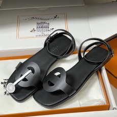 顶级品质(配高档飞机盒✈️)Hermes 爱马仕🐎 2026春夏新款 H家Juliette凉鞋系列经典猪 顶级品质(配高档飞机盒✈️)Hermes 爱马仕🐎 2026春夏新款 H家Juliette凉鞋系列经典猪