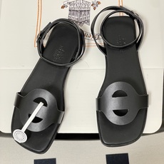顶级品质(配高档飞机盒✈️)Hermes 爱马仕🐎 2026春夏新款 H家Juliette凉鞋系列经典猪 顶级品质(配高档飞机盒✈️)Hermes 爱马仕🐎 2026春夏新款 H家Juliette凉鞋系列经典猪