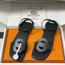 顶级品质(配高档飞机盒✈️)Hermes 爱马仕🐎 2026春夏新款 H家Juliette凉鞋系列经典猪 顶级品质(配高档飞机盒✈️)Hermes 爱马仕🐎 2026春夏新款 H家Juliette凉鞋系列经典猪