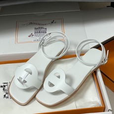 顶级品质(配高档飞机盒✈️)Hermes 爱马仕🐎 2026春夏新款 H家Juliette凉鞋系列经典猪 顶级品质(配高档飞机盒✈️)Hermes 爱马仕🐎 2026春夏新款 H家Juliette凉鞋系列经典猪