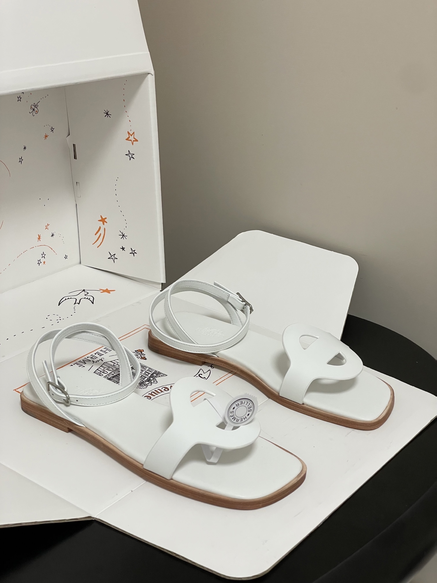 顶级品质（配高档飞机盒✈️）Hermes 爱马仕🐎 2026春夏新款 H家Juliette凉鞋系列经典猪