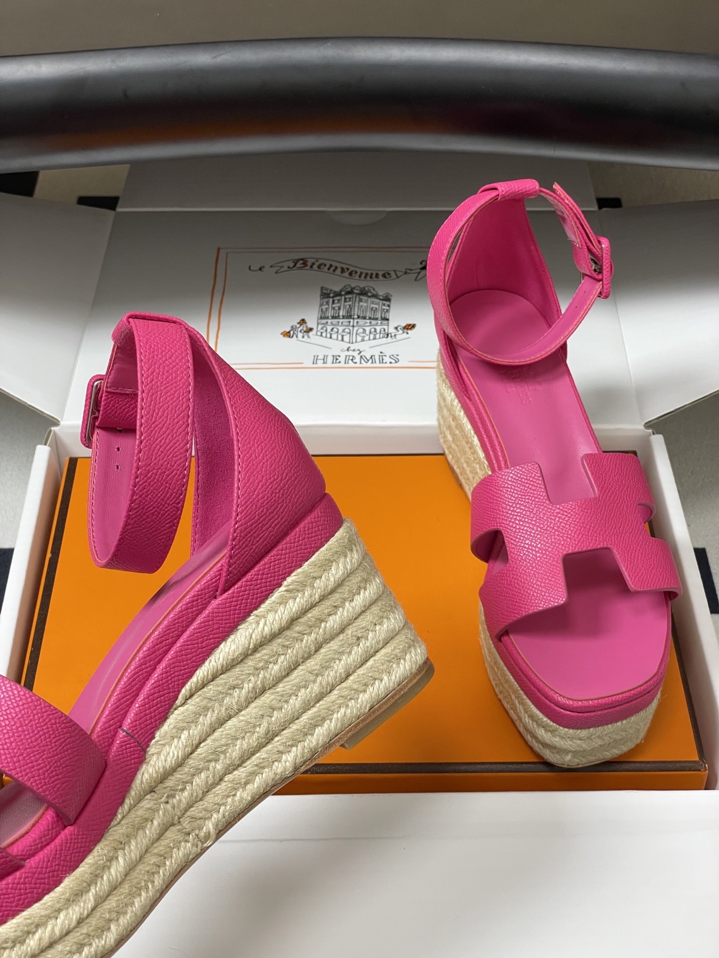 顶级品质（配高档飞机盒✈️）Hermes 爱马仕🐎 H家 Elda草编鞋系列经典H型鞋面坡跟凉鞋露趾后绑