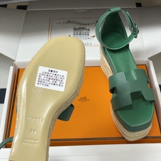 顶级品质(配高档飞机盒✈️)Hermes 爱马仕🐎 H家 Elda草编鞋系列经典H型鞋面坡跟凉鞋露趾后绑 顶级品质(配高档飞机盒✈️)Hermes 爱马仕🐎 H家 Elda草编鞋系列经典H型鞋面坡跟凉鞋露趾后绑