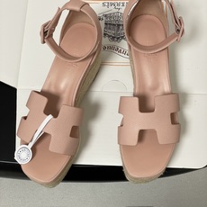 顶级品质(配高档飞机盒✈️)Hermes 爱马仕🐎 H家 Elda草编鞋系列经典H型鞋面坡跟凉鞋露趾后绑 顶级品质(配高档飞机盒✈️)Hermes 爱马仕🐎 H家 Elda草编鞋系列经典H型鞋面坡跟凉鞋露趾后绑
