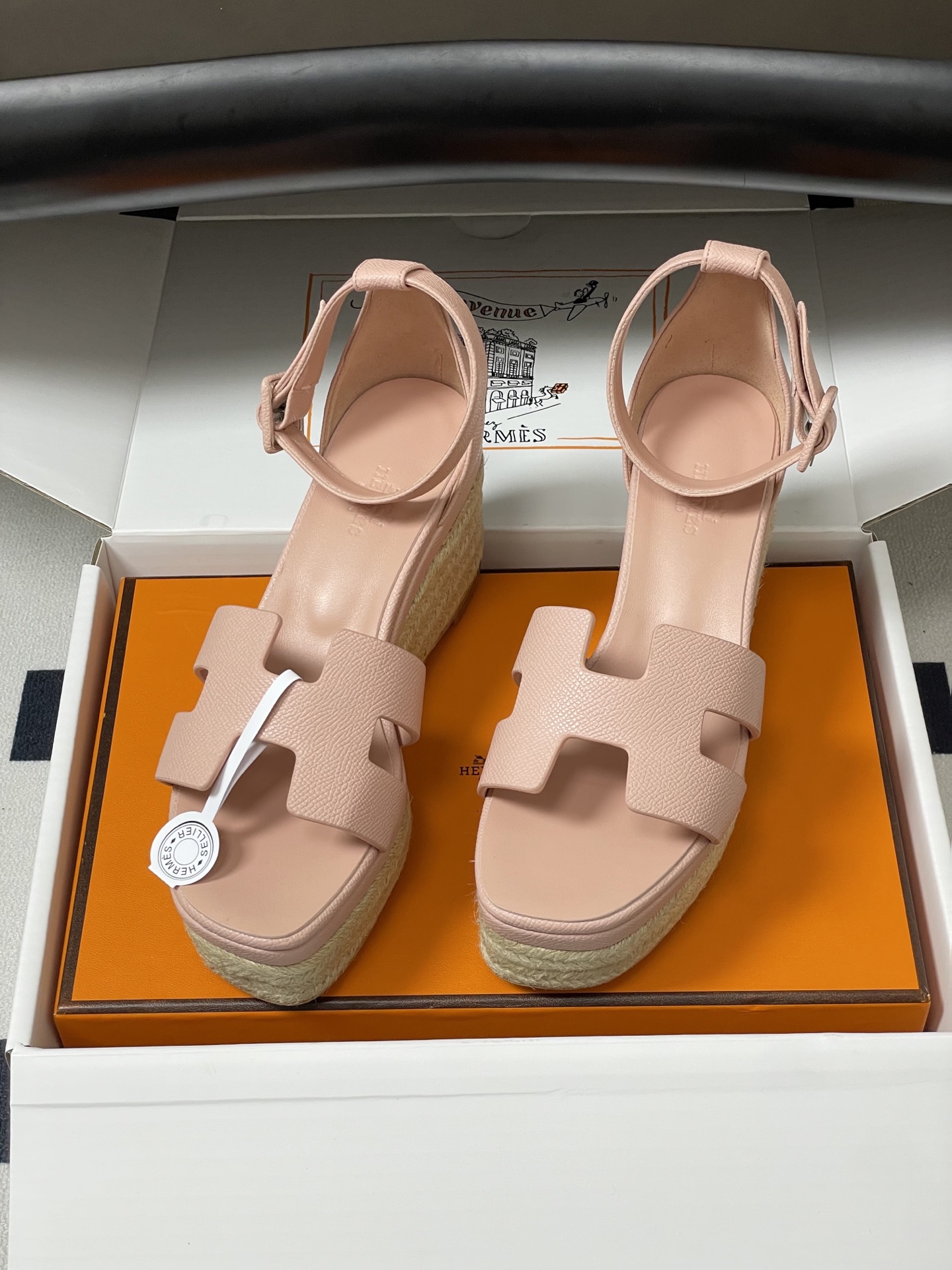 顶级品质(配高档飞机盒✈️)Hermes 爱马仕🐎 H家 Elda草编鞋系列经典H型鞋面坡跟凉鞋露趾后绑 顶级品质(配高档飞机盒✈️)Hermes 爱马仕🐎 H家 Elda草编鞋系列经典H型鞋面坡跟凉鞋露趾后绑